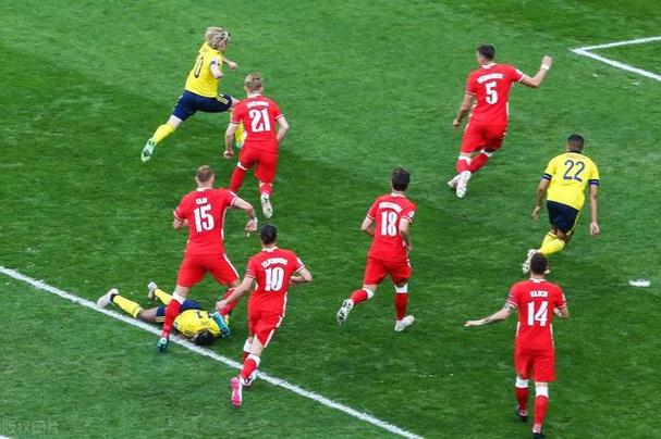 欧洲杯瑞典VS波兰的相关图片